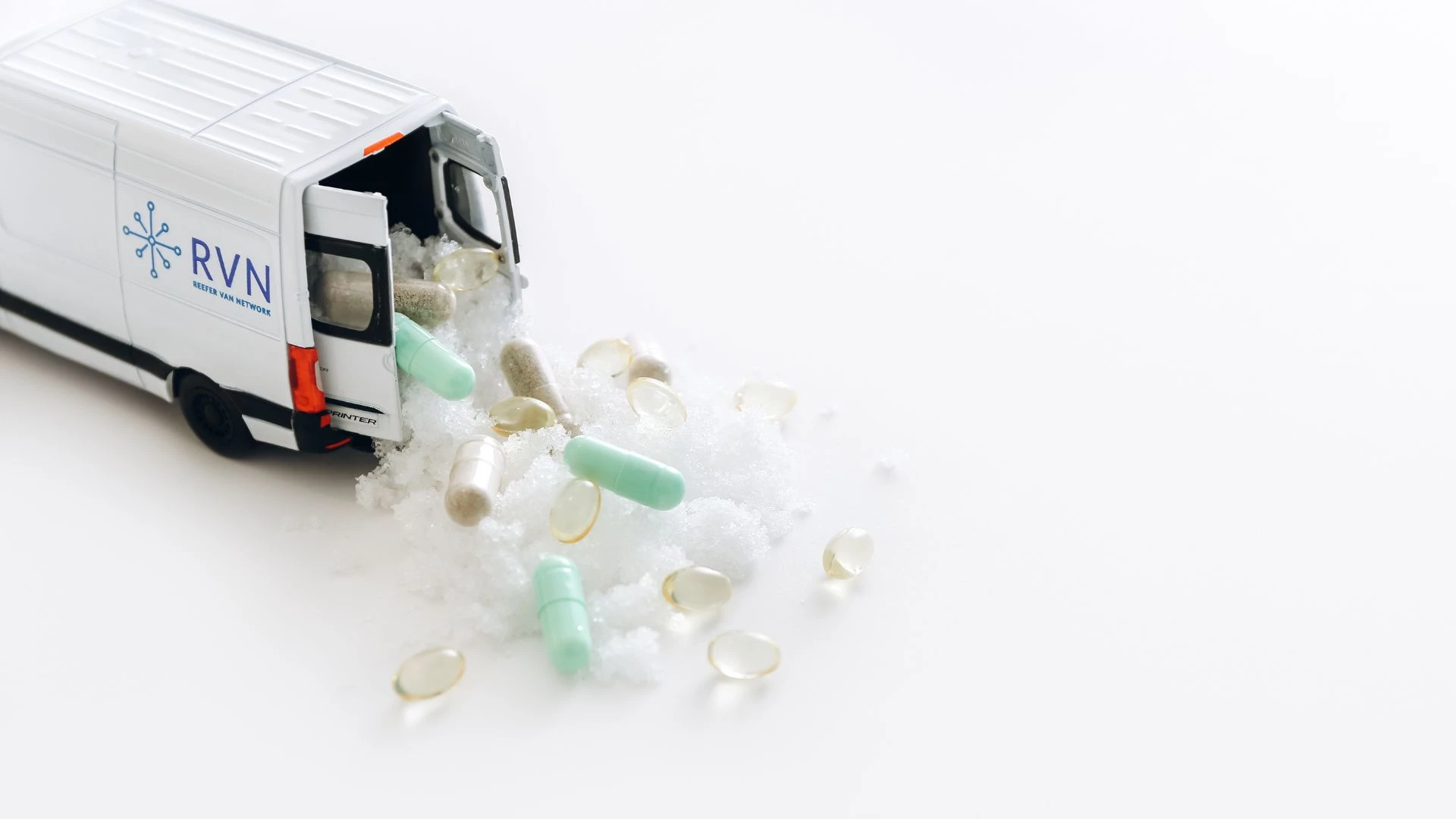 shipping-medicines-by-reefer-trucks reefer van network small truckload