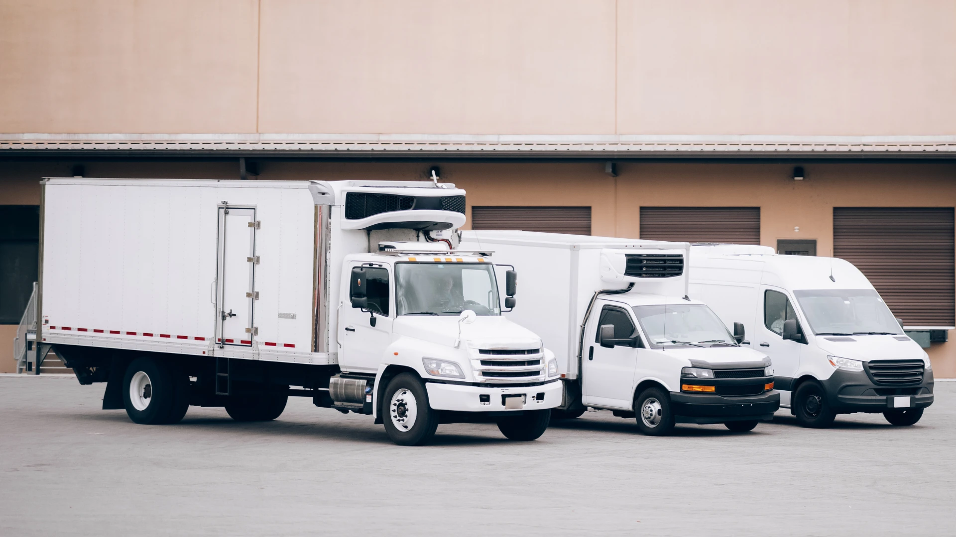 small reefer trucks, small trucks, reefer, reefer van, reefer box truck, reefer straight trucks
