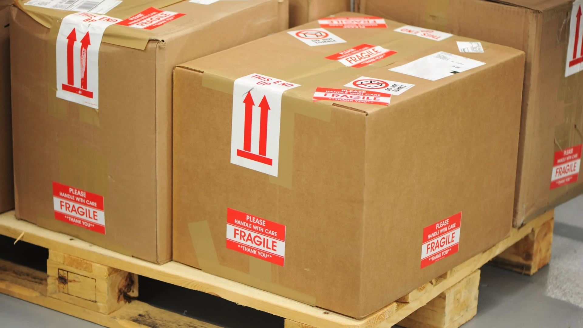 fragile cargo fragile cargo, transportation of perishable food